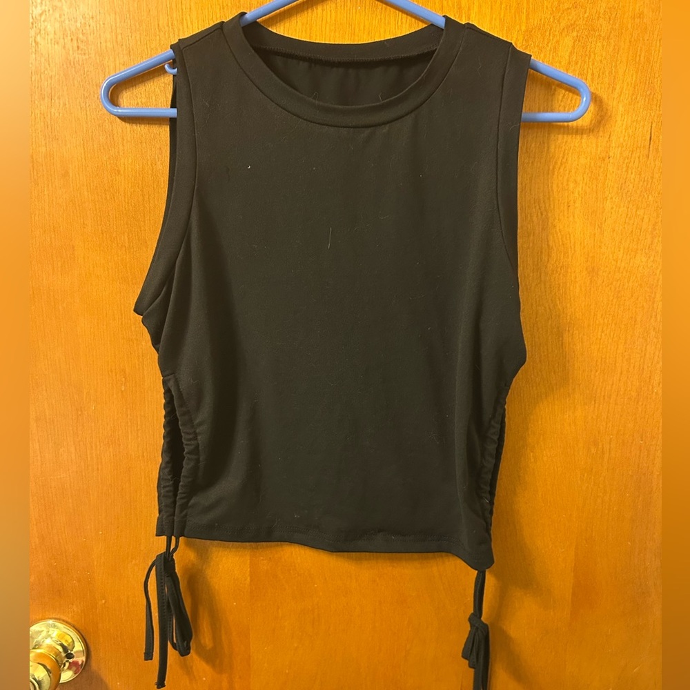 New Trendy Black Cropped Sleeveless Tank-Top With Adjustable Strings